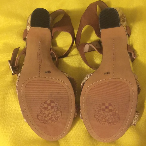 Vince camuto metallic leather sandals size 9.5 - Picture 4 of 4